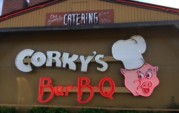 4 Mostly Great Memphis Barbecue Restaurants https://pebblepirouette.com #barbecue #memphis #restaurants