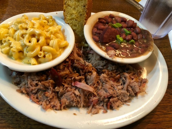 4 Mostly Great Memphis Barbecue Restaurants https://pebblepirouette.com #barbecue #memphis #restaurants