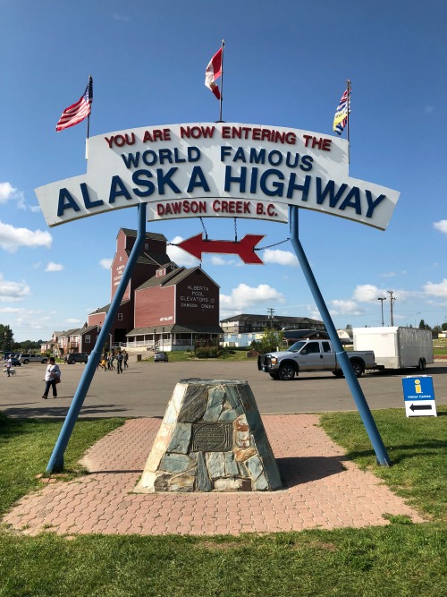 Alaska Highway Roadtrip #alcanhighway #alaskahighway #roadtrip #canada #alaska #roadtrip pebblepirouette.com