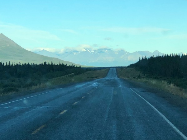 Alaska Highway Roadtrip #alcanhighway #alaskahighway #roadtrip #canada #alaska #roadtrip pebblepirouette.com