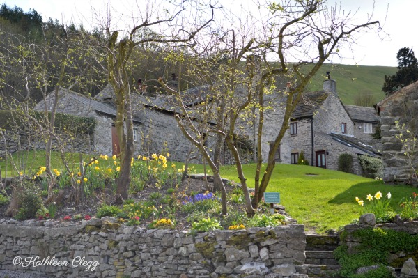 An Accidental Trip to Castleton, England pebblepirouette.com #castletonengland #derbyshirepeakdistrictnationalpark #travel #england #uk