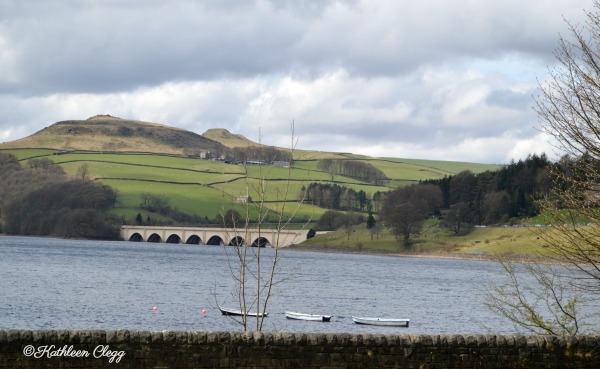 An Accidental Trip to Castleton, England pebblepirouette.com #castletonengland #derbyshirepeakdistrictnationalpark #travel #england #uk