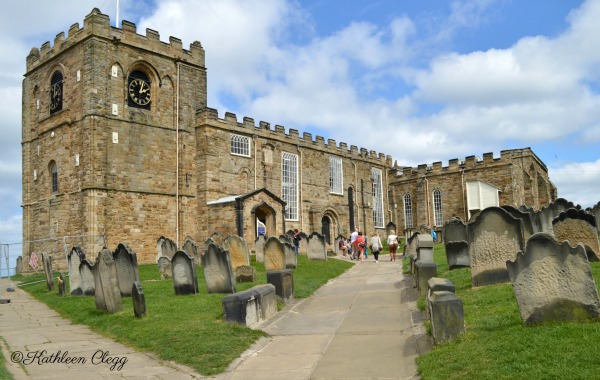 Day trip to Whitby England Church of St Mary the Virgin pebblepirouette.com #whitby #england #ruins #beach #ChurchofstMarytheVirgin