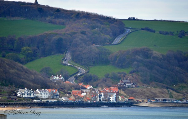 Day trip to Whitby England pebblepirouette.com #whitby #england #ruins #beach 